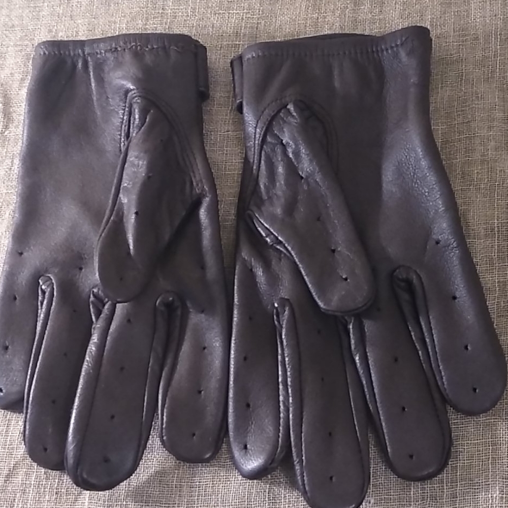 Gloves - Women's Faux Leather Gloves